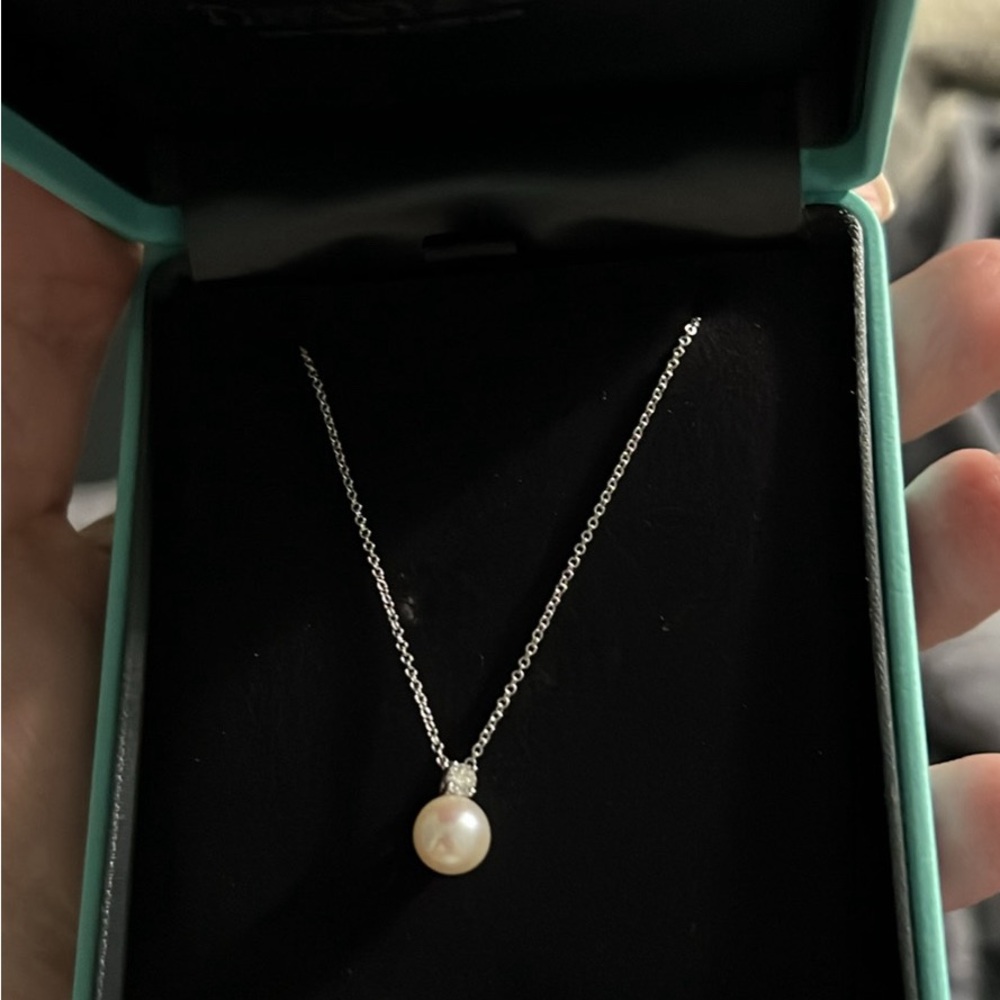 Tiffany & Co 18k white gold pearl necklace